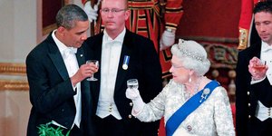 Μπάρακ Ομπάμα βασίλισσα Ελισάβετ