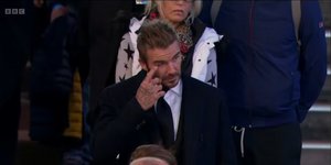 Ο Ντέιβιντ Μπέκαμ στο λαϊκό προσκύνημα της βασίλισσας Ελισάβετ 