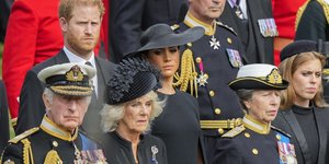 καρολος καμιλα μεγκαν χαρι