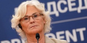 Κριστίν Λάμπρεχτ Γερμανία υπουργός Άμυνας