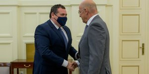 Συνάντηση Ν. Δένδια με τον πρέσβη της Κύπρου, Κυρ. Κενεβέζο