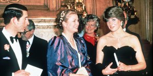 Η πριγκίπισσα Νταϊάνα με την Γκρέις Κέλι και τον πρίγκιπα Κάρολο 