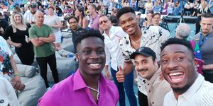 Ο Ευθύμης Χαλκίδης με τα αδέλφια Αντετοκούνμπο 