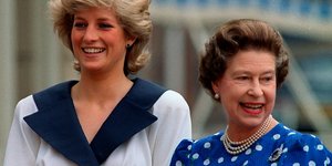 Η βασίλισσα Ελισάβετ με την Νταϊάνα