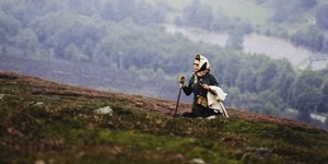 Η βασίλισσα Ελισάβετ σε περίπατο στο βουνό 