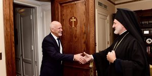 Ο Αρχιεπίσκοπος Αμερικής, Ελπιδοφόρος και ο Γιώργος Παπανδρέου/ Φωτογραφία: Twitter