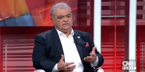 O Αχμέτ Οζάλ