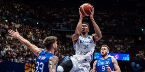 Eurobasket 2022: «Επέλαση» της Εθνικής με 85-81 επί της Ιταλίας και «βλέπει» κορυφή