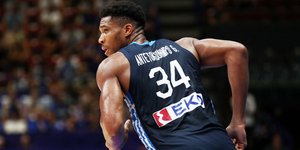 Καμία ανησυχία για τον τραυματισμό του Γιάννη Αντετοκούνμπο στο ματς της Εθνικής με την Εσθονία