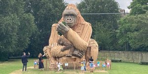 Ο διάσημος «ξύλινος γορίλας» του ζωολογικού κήπου του Μπρίστολ