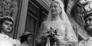 H Γκρέις Κέλι με το νυφικό της την ημέρα του γάμου της 