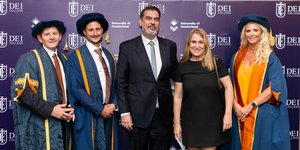 Professor John Maclntyre, Ian Moody, Dan Paris Παπαγεωργίου, Μαρία Τσακάλη, Lorraine Robertson