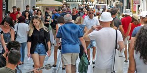 ΕΛΣΤΑΤ αύξηση μισθολογικό κόστος