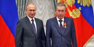 Βλάντιμιρ Πούτιν Ραβίλ Μαγκάνοφ