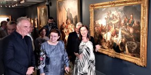 Λ. Μενδώνη, Στ. Καλαφάτης, Ν. Παπαϊωάννου και Κ. Ζέρβας κατά την ξενάγηση στην έκθεση από την Φ. Τσιγκάκου