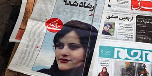 Η Μαχσά Αμινί σε δημοσίευμα