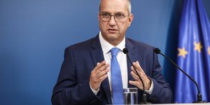 Ο κυβερνητικός εκπρόσωπος Γιάννης Οικονόμου