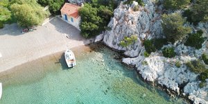 Παραλία Ψάθα