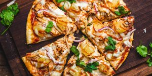 πίτσα με ανανά