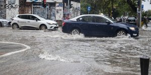 πλημμύρα μπλε ταξι