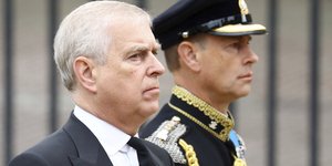 Ο πρίγκιπας Άντριου στην κηδεία της βασίλισσας Ελισάβετ