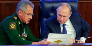 Βλαντιμίρ Πούτιν και Σεργκέι Σοϊγκού/ Φωτογραφία: AP 