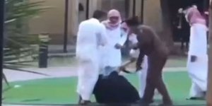 Δυνάμεις ασφαλείας επιτίθενται σε γυναίκα στη Σαουδική Αραβία