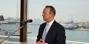 Χρήστος Σταϊκουρας