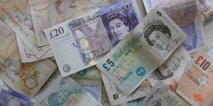 Χαρτονομίσματα στερλίνας