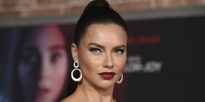 To top model Αντριάνα Λίμα