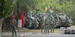 Στρατιώτες της Ταϊβάν σε άσκηση ενόψει επιτήρησης του Προέδρου της χώρας 