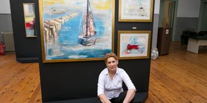Η υπαξιωματικός του Λιμενικού που ζωγραφίζει