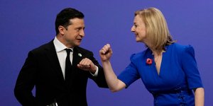 Λιζ Τρας και Βολοντιμίρ Ζελένσκι 