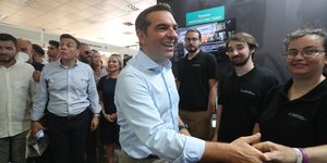 Επίσκεψη Τσίπρα στα περίπτερα της ΔΕΘ: Δεν έχει καμία δουλειά η αστυνομία στο Πανεπιστήμιο