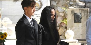 O γιος του Άκη Τσοχατζόπουλου με τη μητέρα του