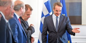 Ο Κυριάκος Μητσοτάκης προσκαλεί τους υπουργούς να καθίσουν στο υπουργικό