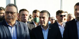 Ο Αλέξης Τσίπρας στην κηδεία του Αλέξανδρου Νικολαϊδη