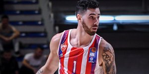 Ο Λούκα Βιλντόζα του Ερυθρού Αστέρα