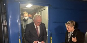 Ο ομοσπονδιακός πρόεδρος της Γερμανίας Φρανκ-Βάλτερ Σταϊνμάιερ έφθασε στην ουκρανική επικράτεια