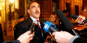 Ο πρώην υπουργός Άμυνας και νυν πρόεδρος της γερουσίας Ινιάτσιο λα Ρούσα