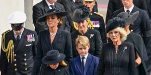 Η στιγμή που η Καμίλα μαλώνει την Κέιτ Μίντλετον για τη συμπεριφορά της μικρής πριγκίπισσας Σαρλότ στην κηδεία της βασίλισσας Ελισάβετ