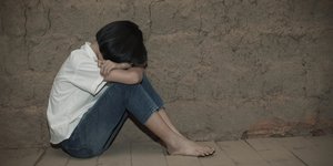 παιδική κακοποίηση αύξηση πανδημία κορίτσια