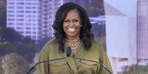 μισελ ομπαμα χακι καμπαρντινα 