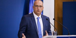 O Γιάννης Οικονόμου