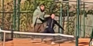 Πατέρας ξυλοκοπεί τη114χρονη κόρη του στη Σερβία