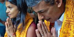 O Ρίσι Σούνακ με την σύζυγό του