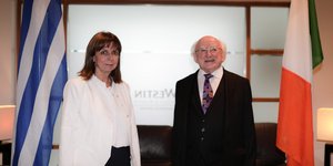 H Κατερίνα Σακελλαροπούλου κατά τη συνάντησή της με τον Πρόεδρο της Ιρλανίδας Μάικλ Χίγκινς 