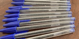 Απίστευτο κόλπο από φοιτητή: Χάραξε τις απαντήσεις σε στιλό