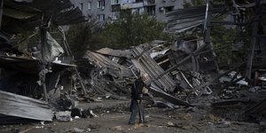 καταστροφες ηλικιωμενος μαγκουρα