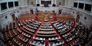 Συζήτηση στην Ολομέλεια της Βουλής για τις υποκλοπές